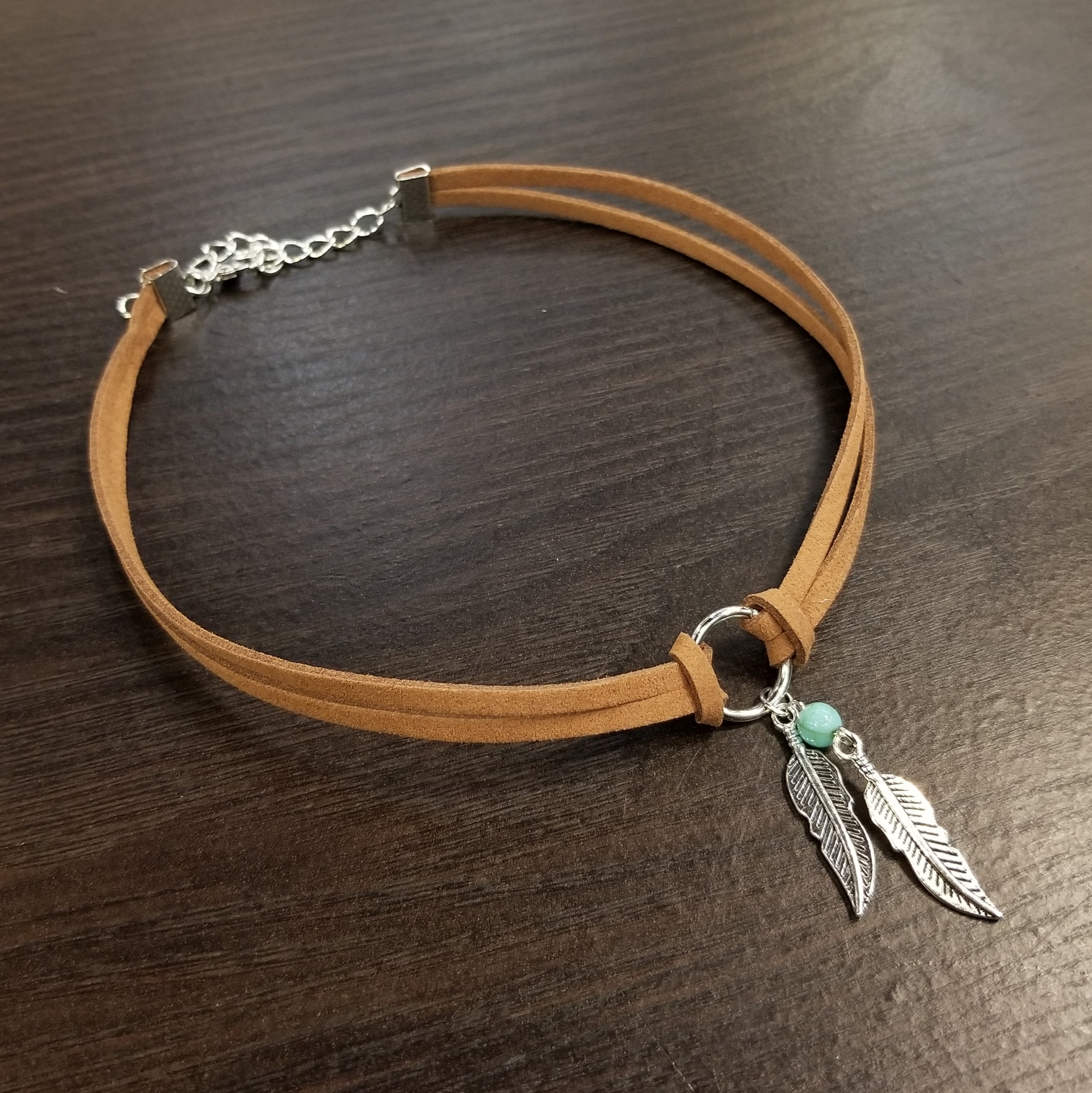 Feather hot sale choker necklace