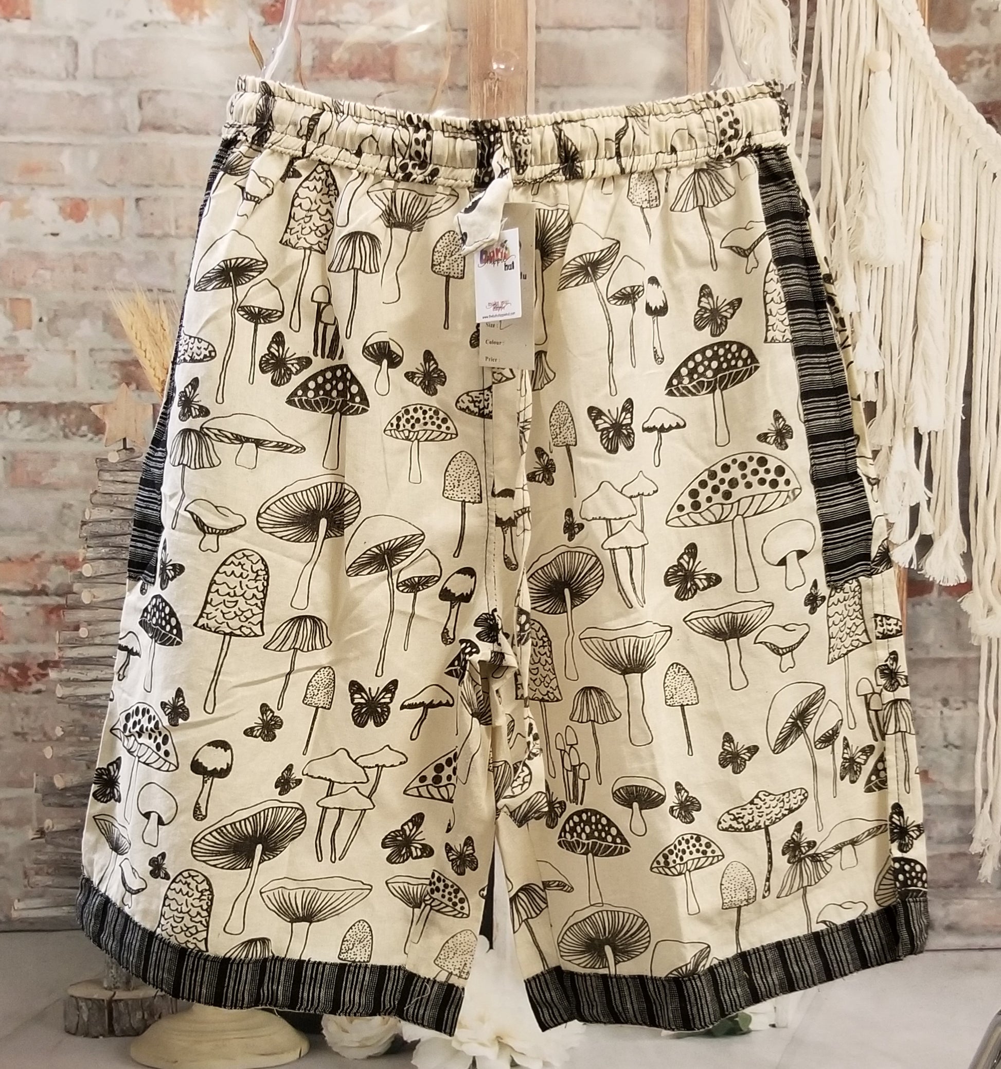 mens mushroom shorts with black trim front